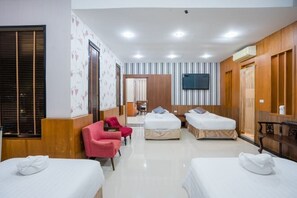 Room - Tropic Loft Private Gigantic 14BD Pool Villa - VVP31.14 (Sattahip)