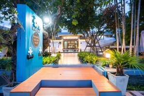 Room - Tropic Loft Private Gigantic 14BD Pool Villa - VVP31.14 (Sattahip)