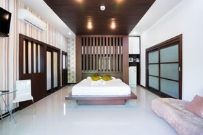 Room - Tropic Loft Private Gigantic 14BD Pool Villa - VVP31.14 (Sattahip)