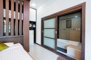 Room - Tropic Loft Private Gigantic 14BD Pool Villa - VVP31.14 (Sattahip)