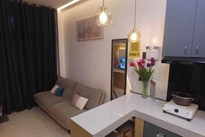 Unclassified image, 4 of 14, button - BMF Homestay Jacuzzi Villa 1 (entire house) (Tacloban)