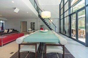 Cots/infant beds - BelArt Golf Villa (Charneca de Caparica e Sobreda)