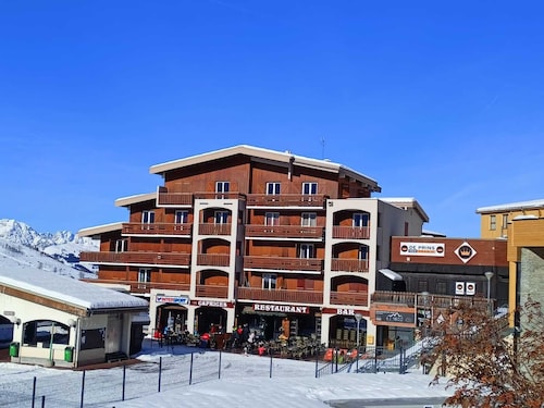 70 m2 slopeside spectacular view