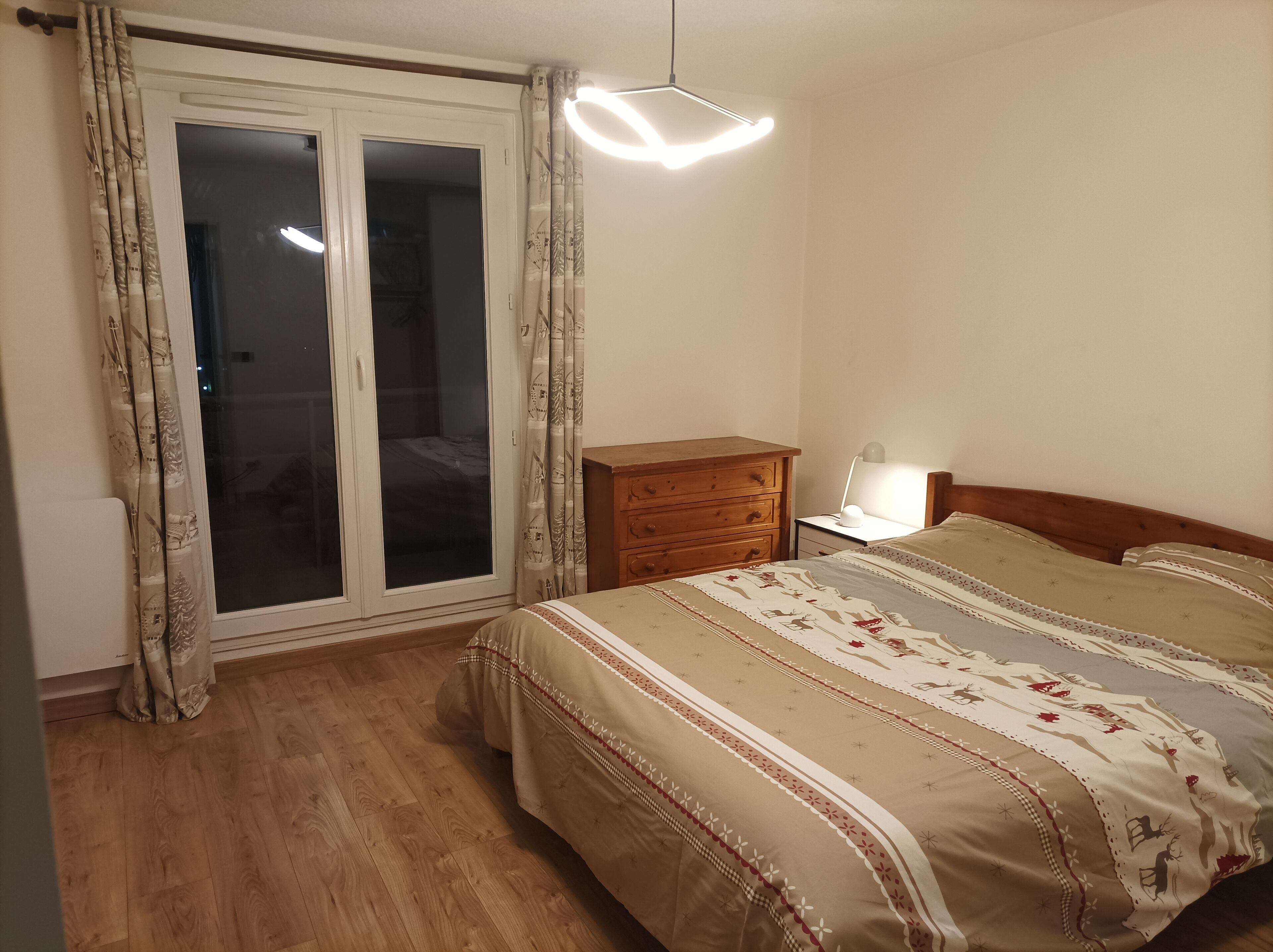 3 bedrooms, iron/ironing board, travel crib, WiFi