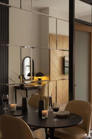 Dining - Fall-in-Love Suite - The Sun Avenue (Ho Chi Minh City)