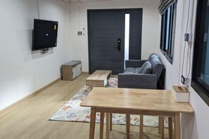 Room - Cloud9 Hometel BTS Krungthonburi Station (Bangkok)