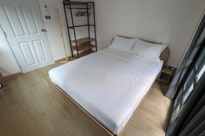 Room - Cloud9 Hometel BTS Krungthonburi Station (Bangkok)