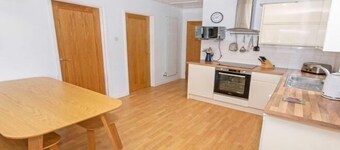 Swallows Beach Chalet Sleeps 6 Walk to the Beach