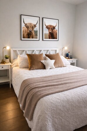 4 bedrooms, desk, iron/ironing board, travel crib