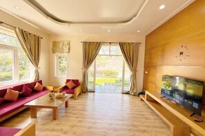 Living area - 4 bedroom Seafront Soan Villa - Sealinks Mui Ne (Phan Thiet)
