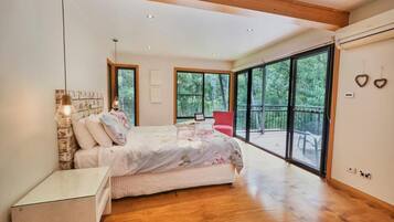 1 bedroom, iron/ironing board, internet, bed sheets