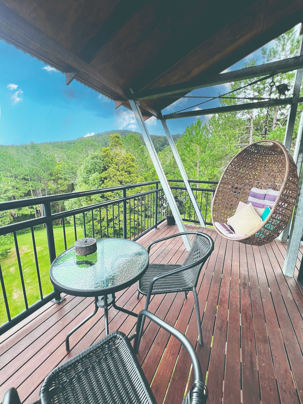 المنطقة المحيطة بالمنشأة