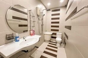 Bathroom - Capybara Kids House 12 Pax 5 Min To Ipoh Town (Ipoh)