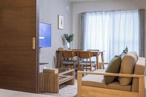 Room - YS Maison 302｜Direct train to Tsutenkaku, Shinsekai, and Shinsaibashi in 5 minutes (Osaka)