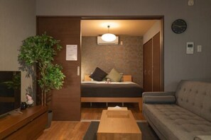 Room - YS Maison｜Direct train to Tsutenkaku, Shinsekai, and Shinsaibashi in 5 minutes (Osaka)