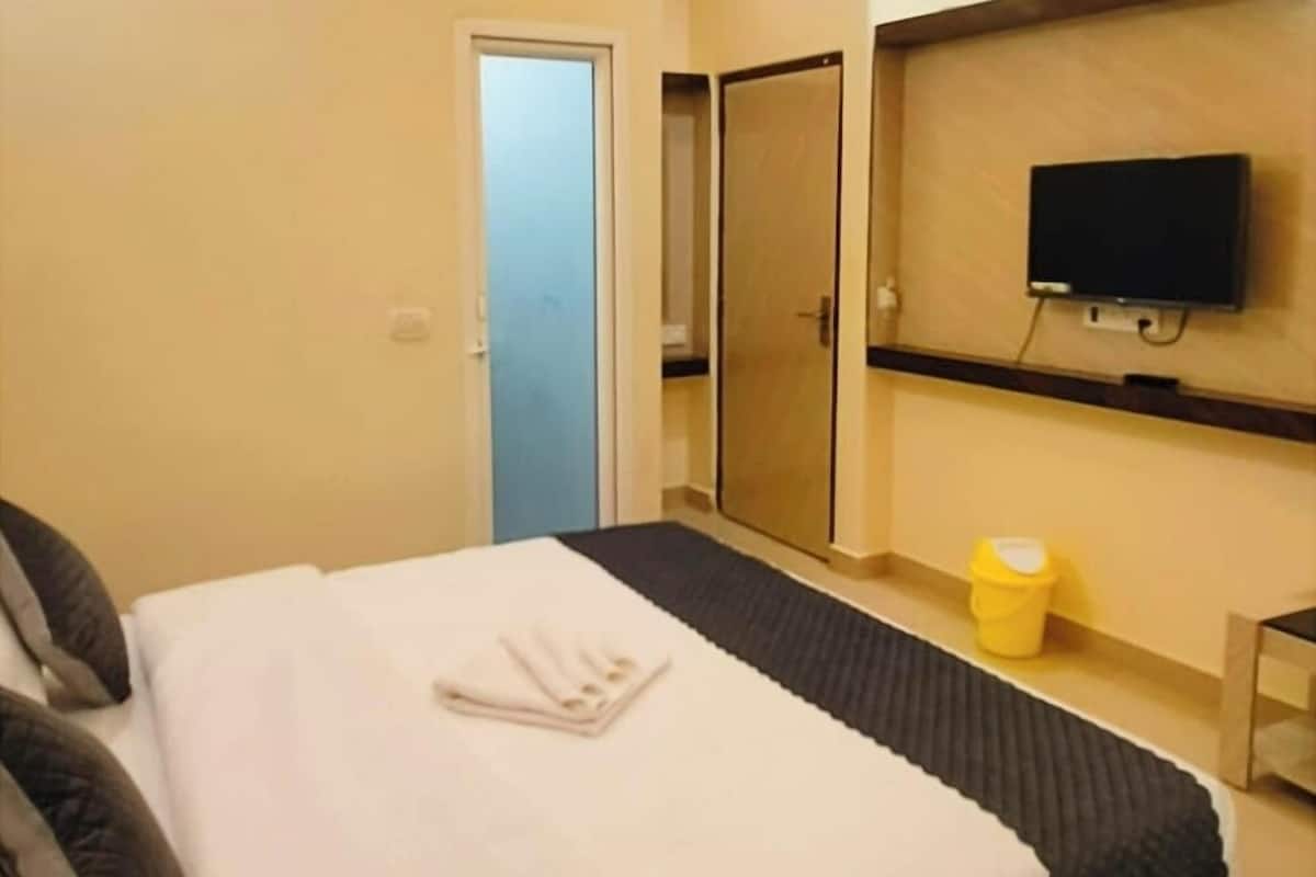 Ropa de cama hipoalergénica, escritorio y wifi gratis