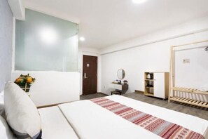 Room - Planet Saigon Hotel (Ho Chi Minh City)