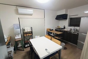 Exterior - 2-13 people "Atami Aji no Kaze"/Parking available for up to 3 cars (Atami)