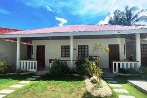 Unclassified image, 2 of 12, button - Bluewaves Resort Moalboal by Hiverooms (Moalboal)