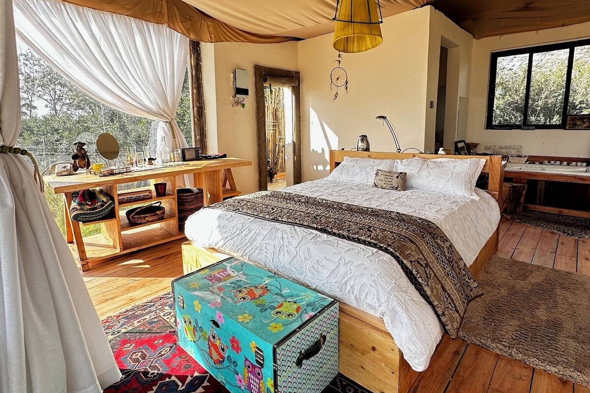 Cabin, 1 Bedroom, Private Bathroom, Mountain View | Desk, free WiFi