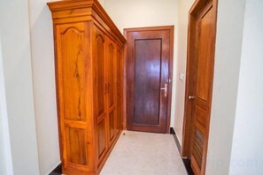 Interior - Angkor Golden Guest House (Siem Reap)