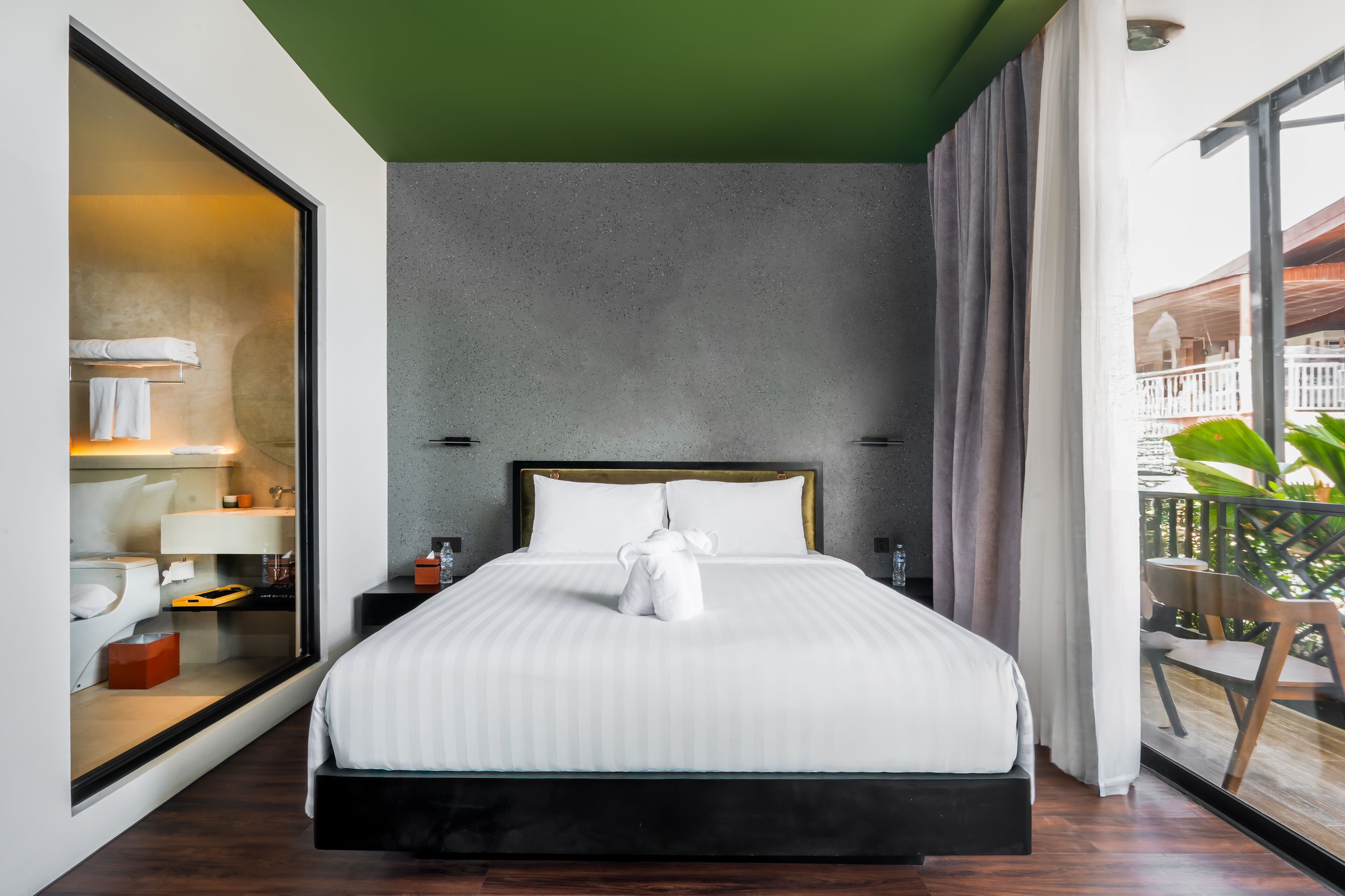 Premium bedding, desk, free WiFi, bed sheets