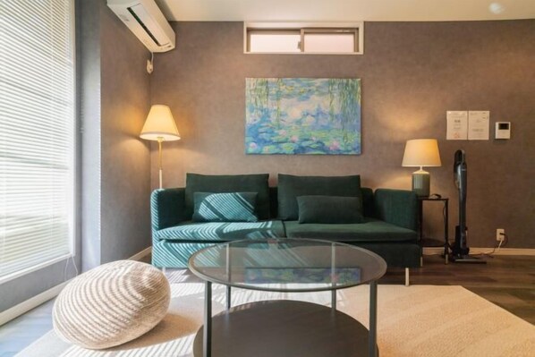 Room - Tabi Time・Tamaede Nishi Extra-large parking space, suitable for large vehicles (Osaka)