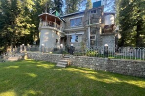 Interior - Hillside Heaven House (Nathia Gali)