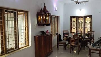 تناول الطعام