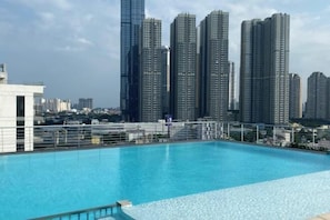 Outdoor pool - An Corner - Pearl Plaza 10 mins Landmark 81 (Ho Chi Minh City)