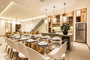 Room - NIKO 2 R+ · New Villa Close to Finns Beach Club (Bali)