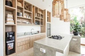 Room - NIKO 2 R+ · New Villa Close to Finns Beach Club (Bali)