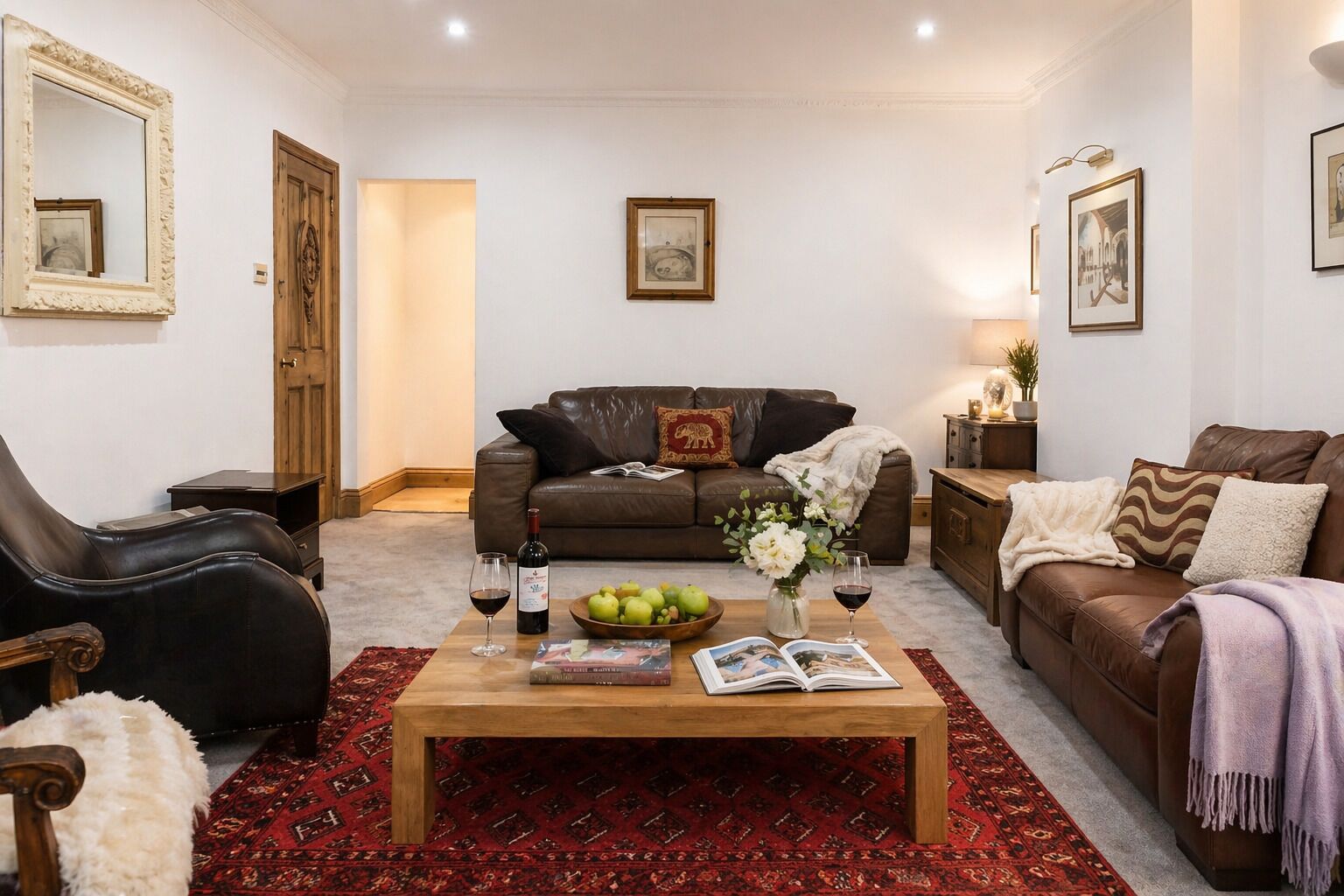 Giant Seafront Palace, Town, Walled Garden, Super King Bedroom Suites, & Parking - Eastbourne