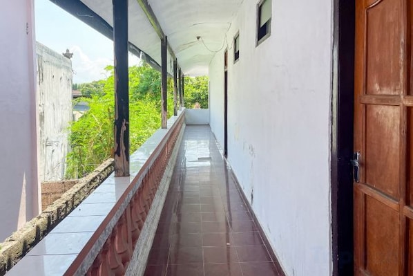 Unclassified image, 1 of 8, button - Guest House Surya Ayu Permai Buleleng Mitra RedDoorz (Bali)
