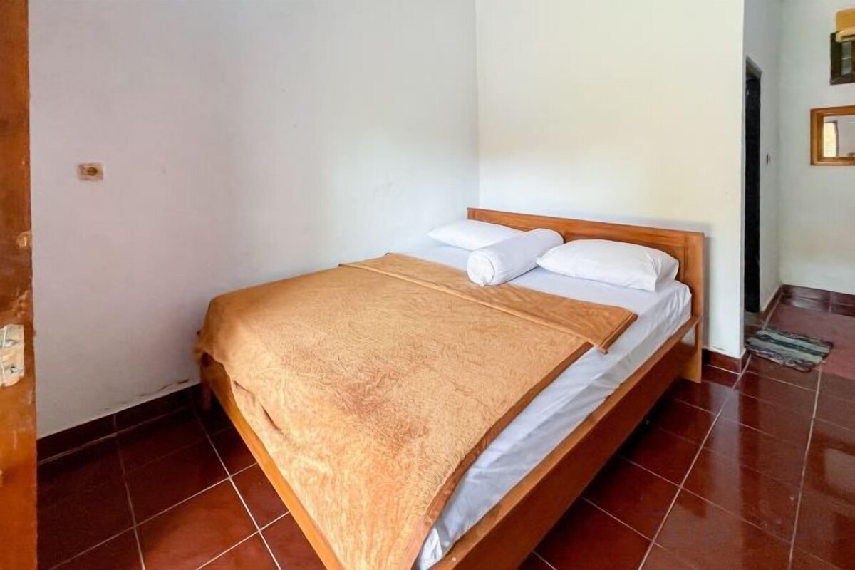 Standard Room Without A/C