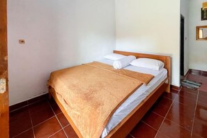 Unclassified image, 4 of 8, button - Guest House Surya Ayu Permai Buleleng Mitra RedDoorz (Bali)