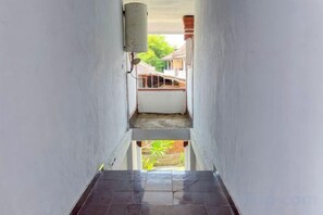 Unclassified image, 5 of 8, button - Guest House Surya Ayu Permai Buleleng Mitra RedDoorz (Bali)
