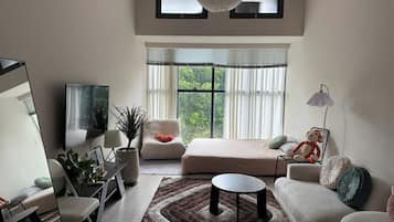 Cortinas blackout y sistema de insonorización
