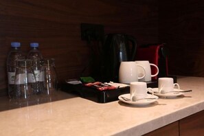 قهوة و/أو ماكينة صنع القهوة