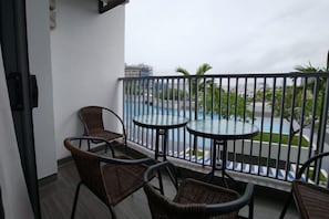 Exterior - Near Ferry Terminal. COZY 02 Bedroom Condo. HarbourBay Residences. (Batu Ampar)