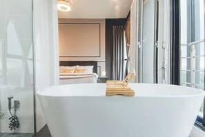 Room - Mosaic Midvalley Southkey (Johor Bahru)