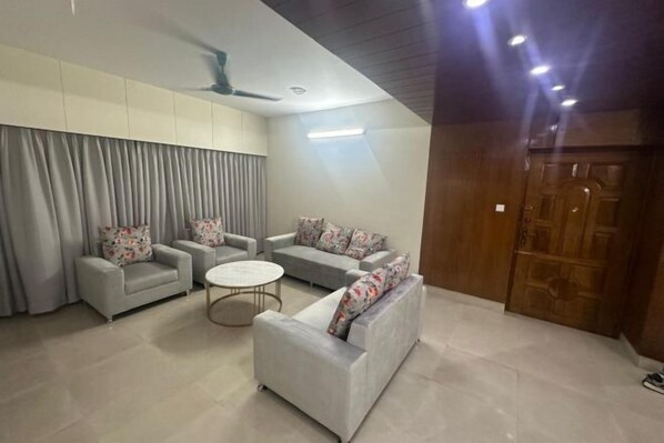 Interior - Mahir's Cozy Den (Dhaka)