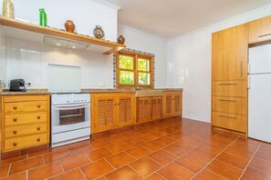 Room - CAN MOSCARI - Villa with private pool in Inca. Free WiFi (Inca)