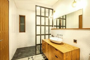 Room - Bodhisatva (Bali)