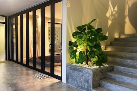 Interior. The Luxurious 231, Lake House Villa