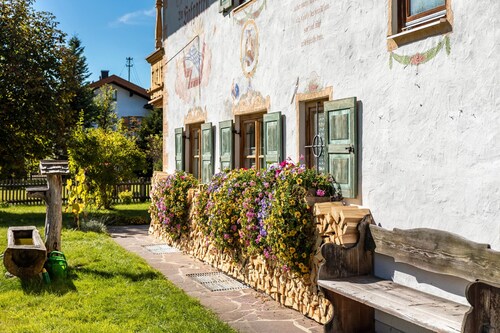 Apartment 'Waldruhe' mit Bergblick, Balkon und WLAN