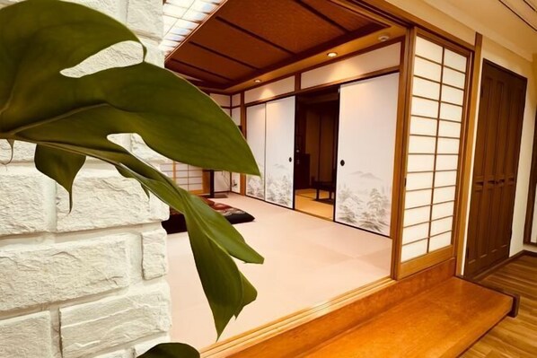 Interior - Youfukan (Osaka)