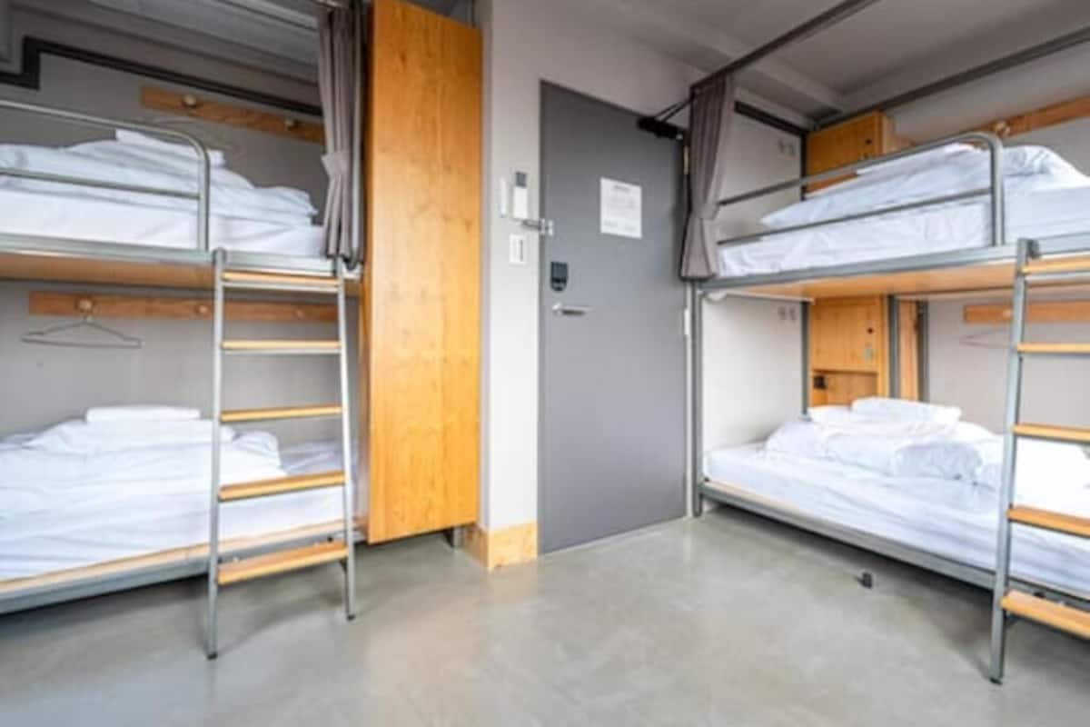 Quadruple Room, Mixed Dorm, Non Smoking ((Private Room)2 bunk beds) | Wi-fi percuma 