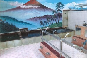 Spa - Yotsugi2 House (Tokyo)