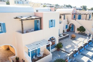 Building design - ANEMOESSA VILLA (Santorini)